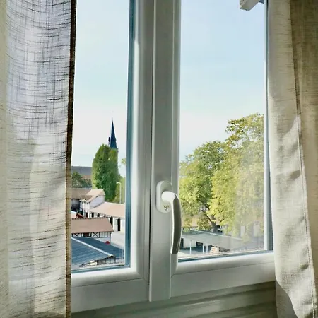 De L'hippodrome Avec Deux * Deauville