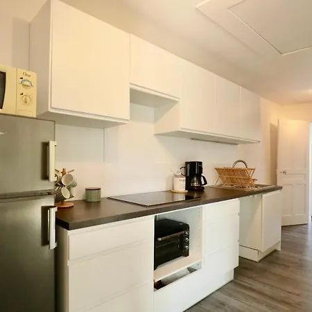 Апартаменты De L'hippodrome Avec Deux