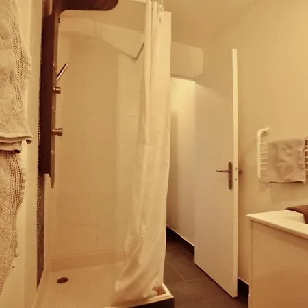 De L'hippodrome Avec Deux Апартаменты Довиль